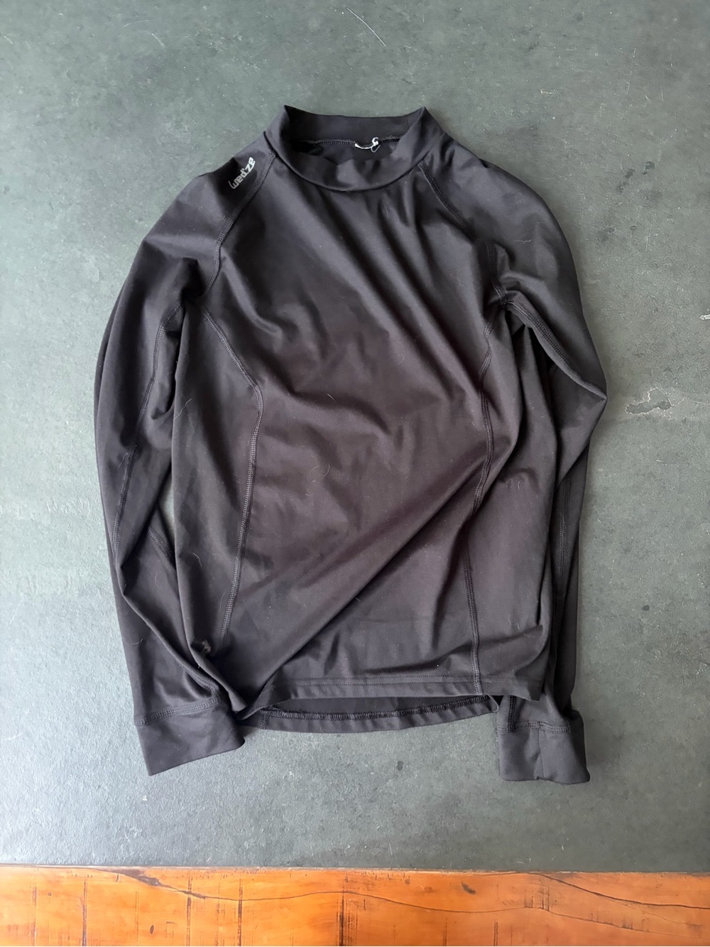 European black athletic long sleeve
